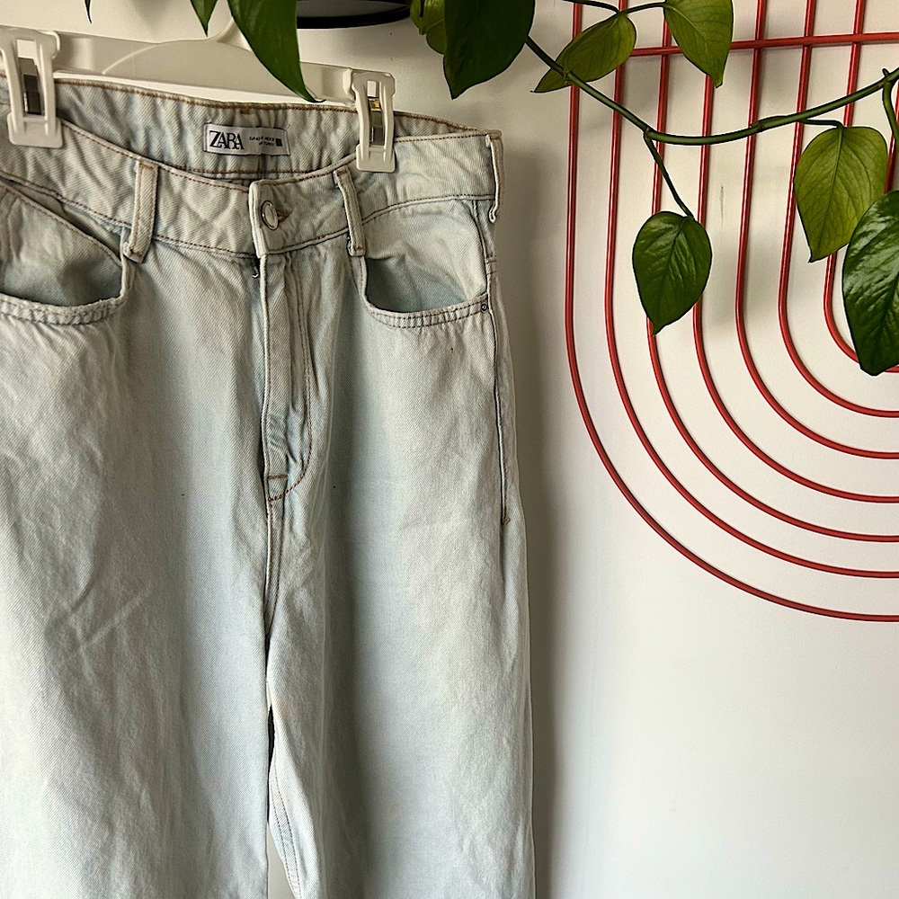 Light Wash High Waisted Zara Jeans